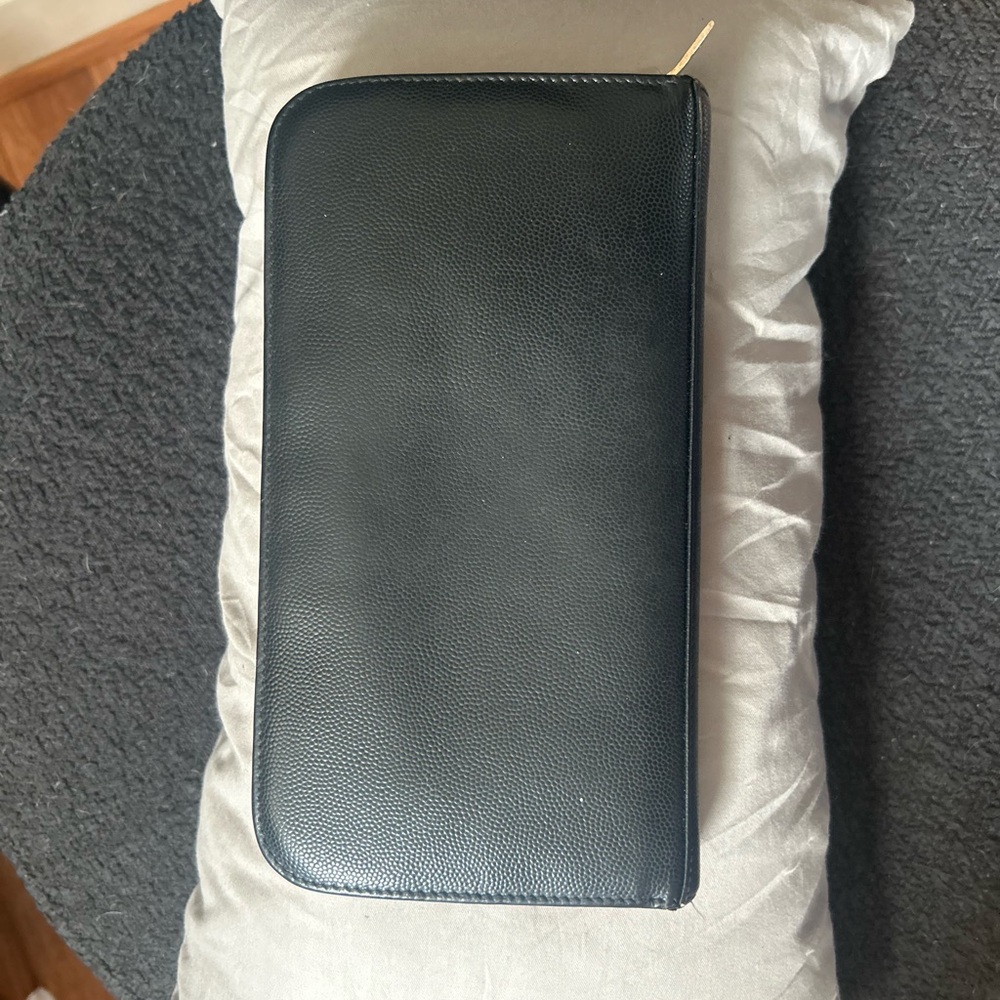 Saint Laurent Zip-Around Organizer Wallet Like New - Picture 2 of 12
